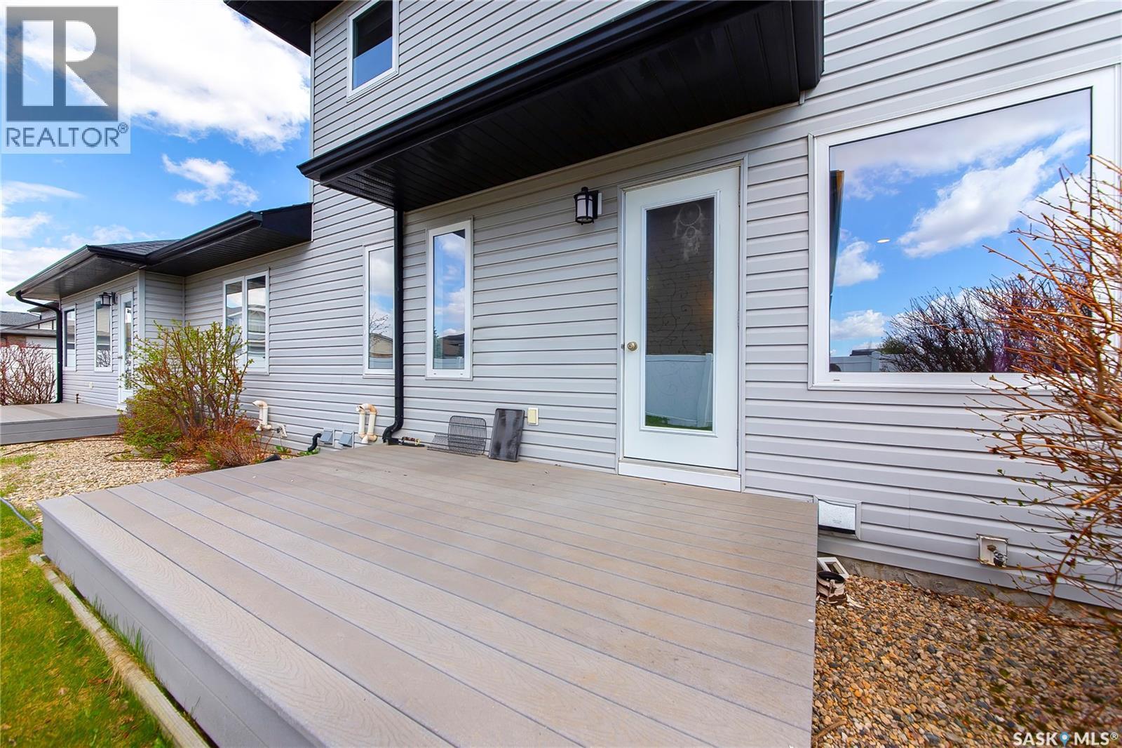 2 547 East Hampton Boulevard, Saskatoon, SK - Outdoor With Exterior