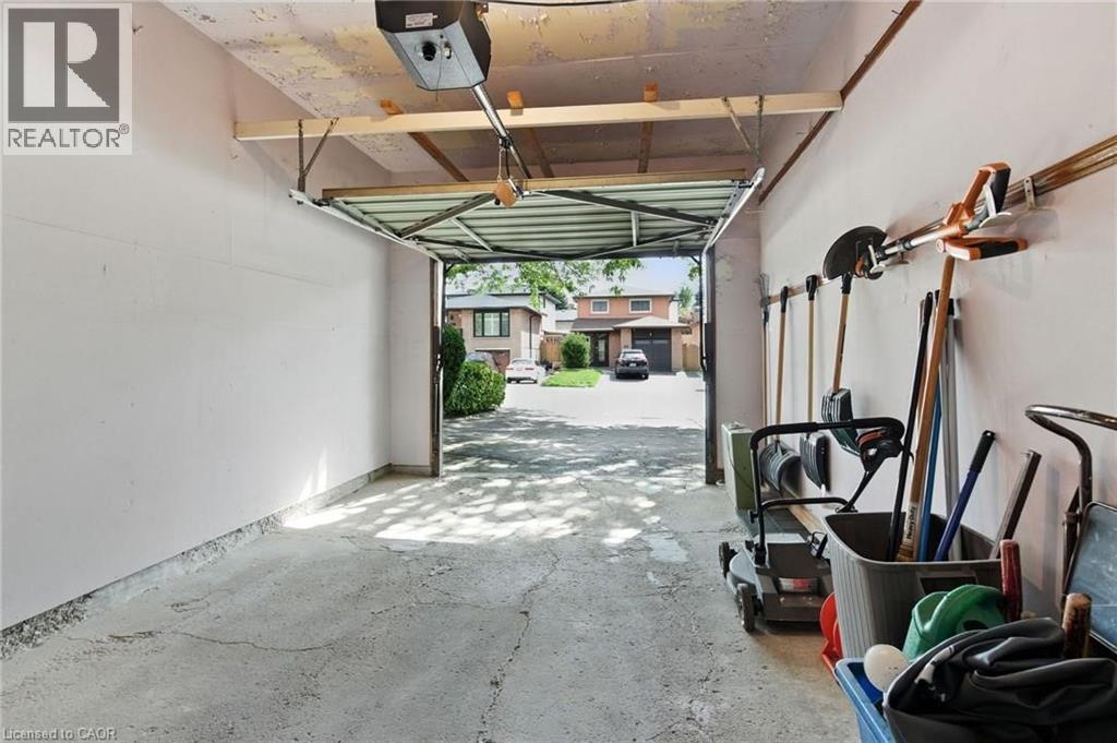 39 Megna Court, Hamilton, ON - Indoor