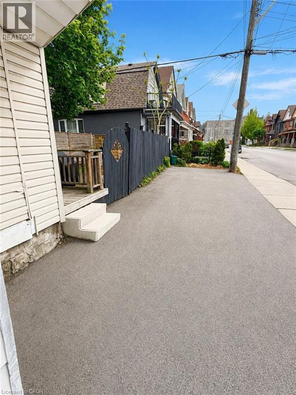 518 Cannon Street E, Hamilton, ON - Outdoor