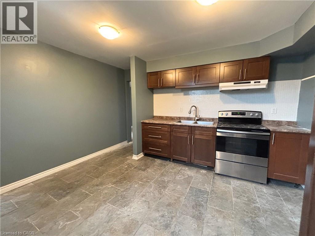 518 Cannon Street E, Hamilton, ON - Indoor Photo Showing Kitchen With Double Sink