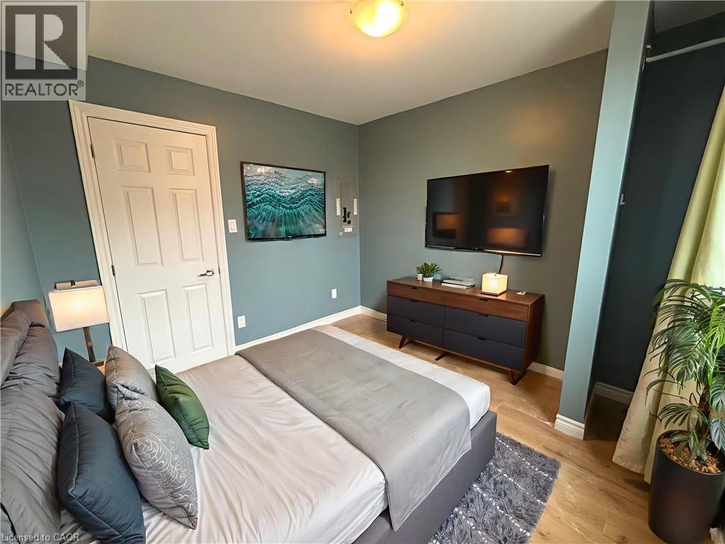 Virtually Staged - 518 Cannon Street E, Hamilton, ON - Indoor Photo Showing Bedroom