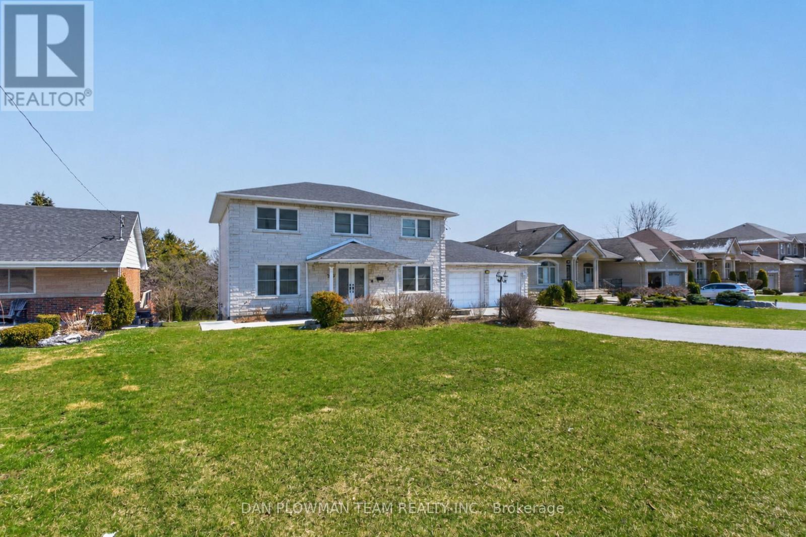 357 Powell Road, Whitby, ON - Outdoor With Facade