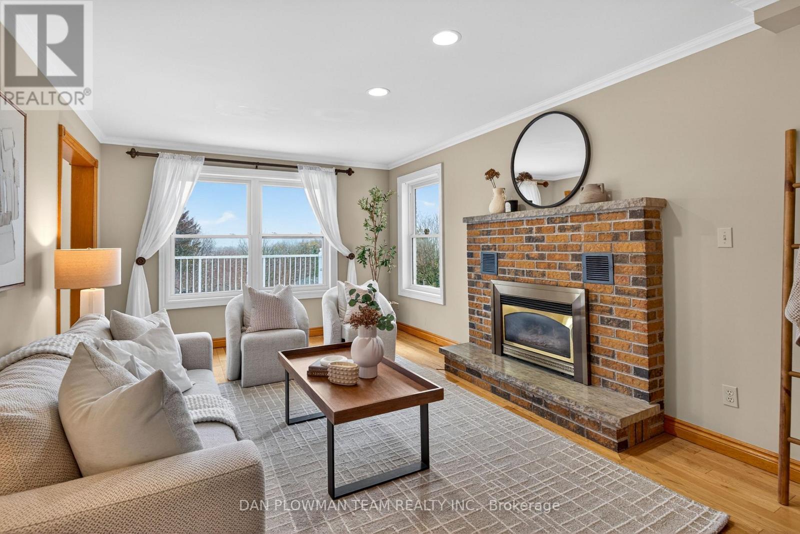 357 Powell Road, Whitby, ON - Indoor Photo Showing Living Room With Fireplace