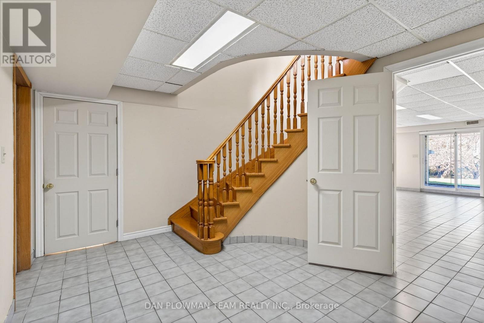 357 Powell Road, Whitby, ON - Indoor Photo Showing Other Room