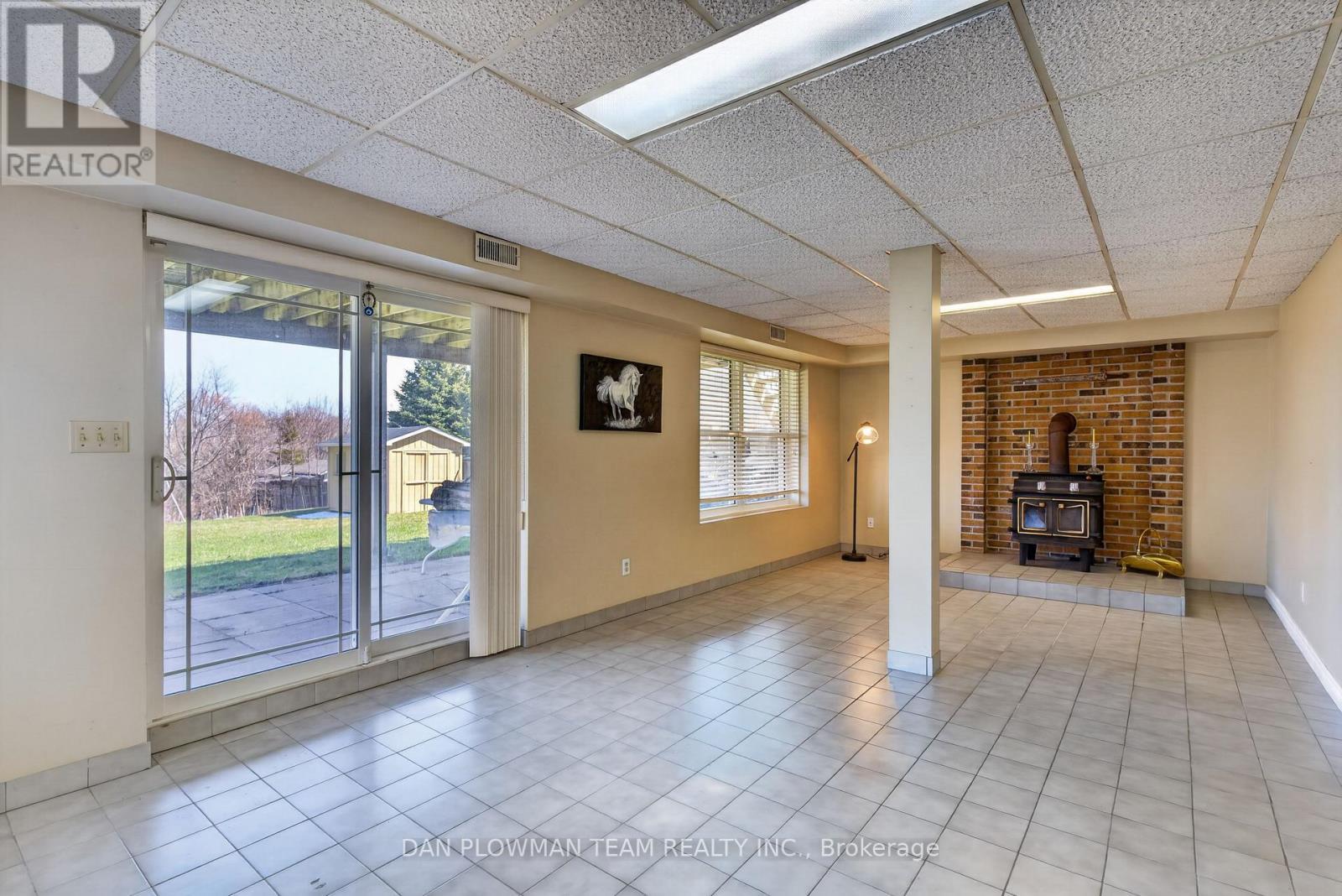 357 Powell Road, Whitby, ON - Indoor Photo Showing Other Room