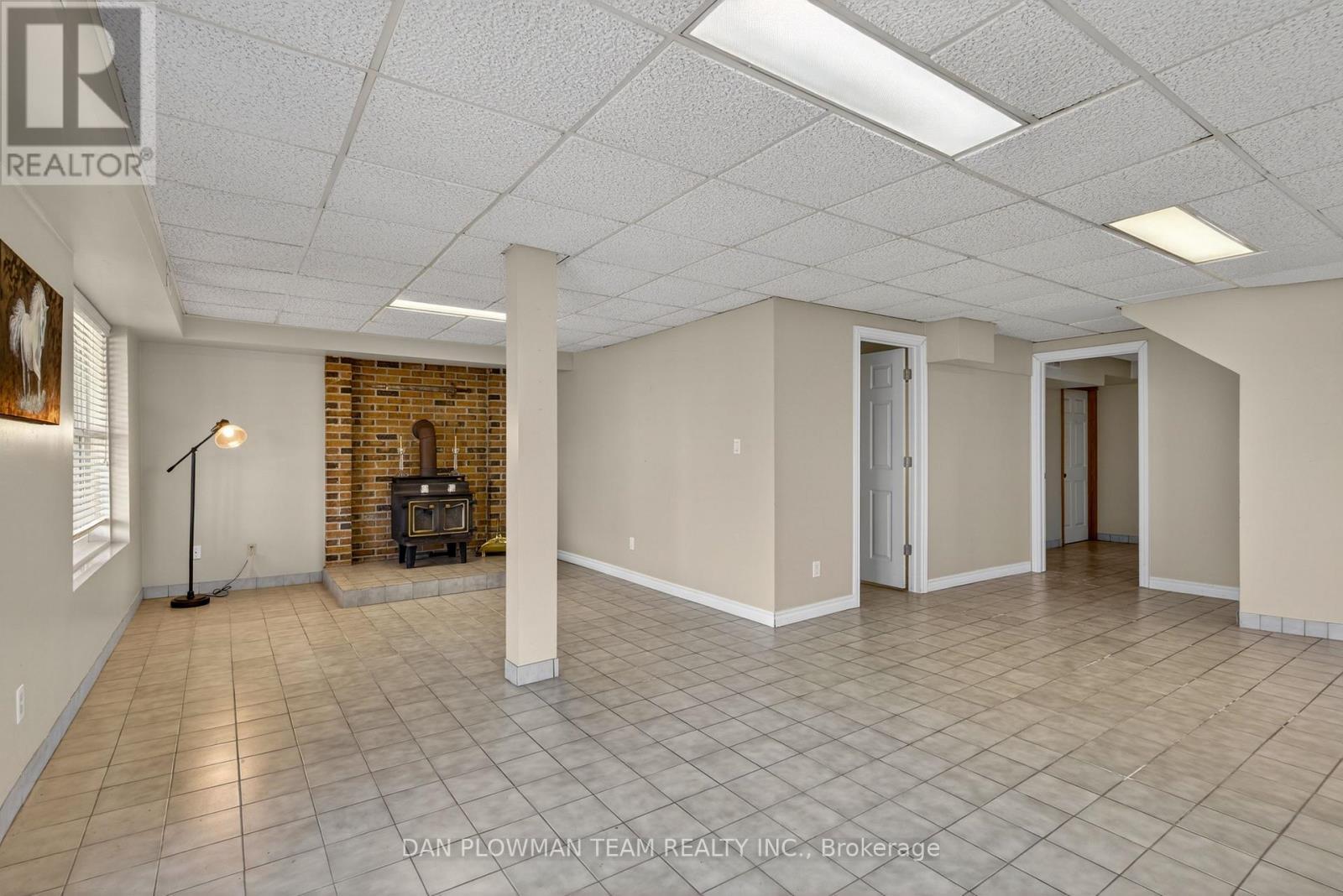 357 Powell Road, Whitby, ON - Indoor Photo Showing Other Room