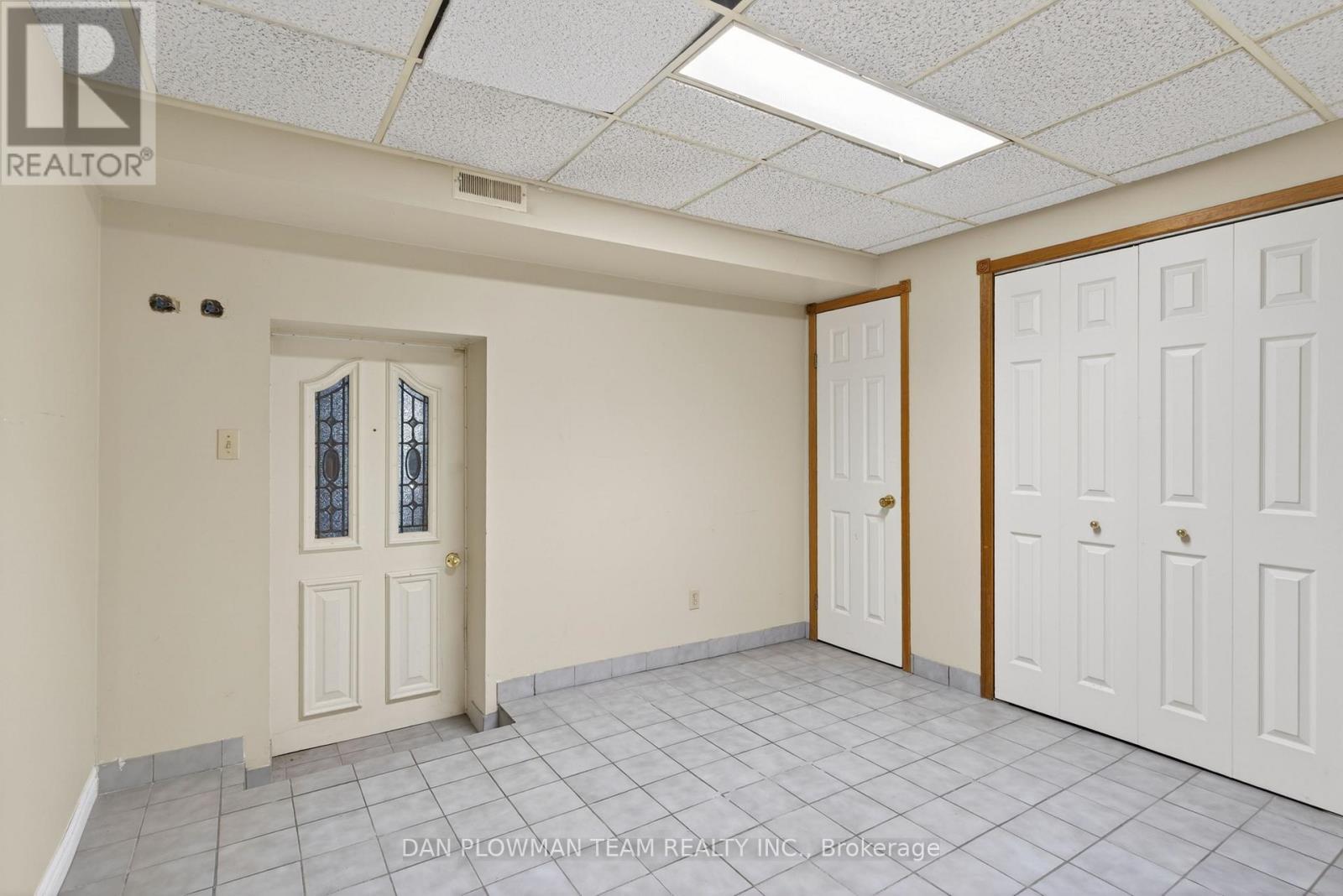 357 Powell Road, Whitby, ON - Indoor Photo Showing Other Room