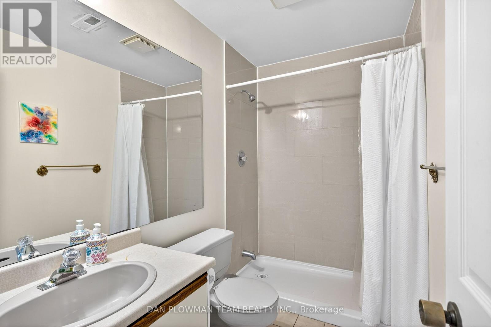 357 Powell Road, Whitby, ON - Indoor Photo Showing Bathroom