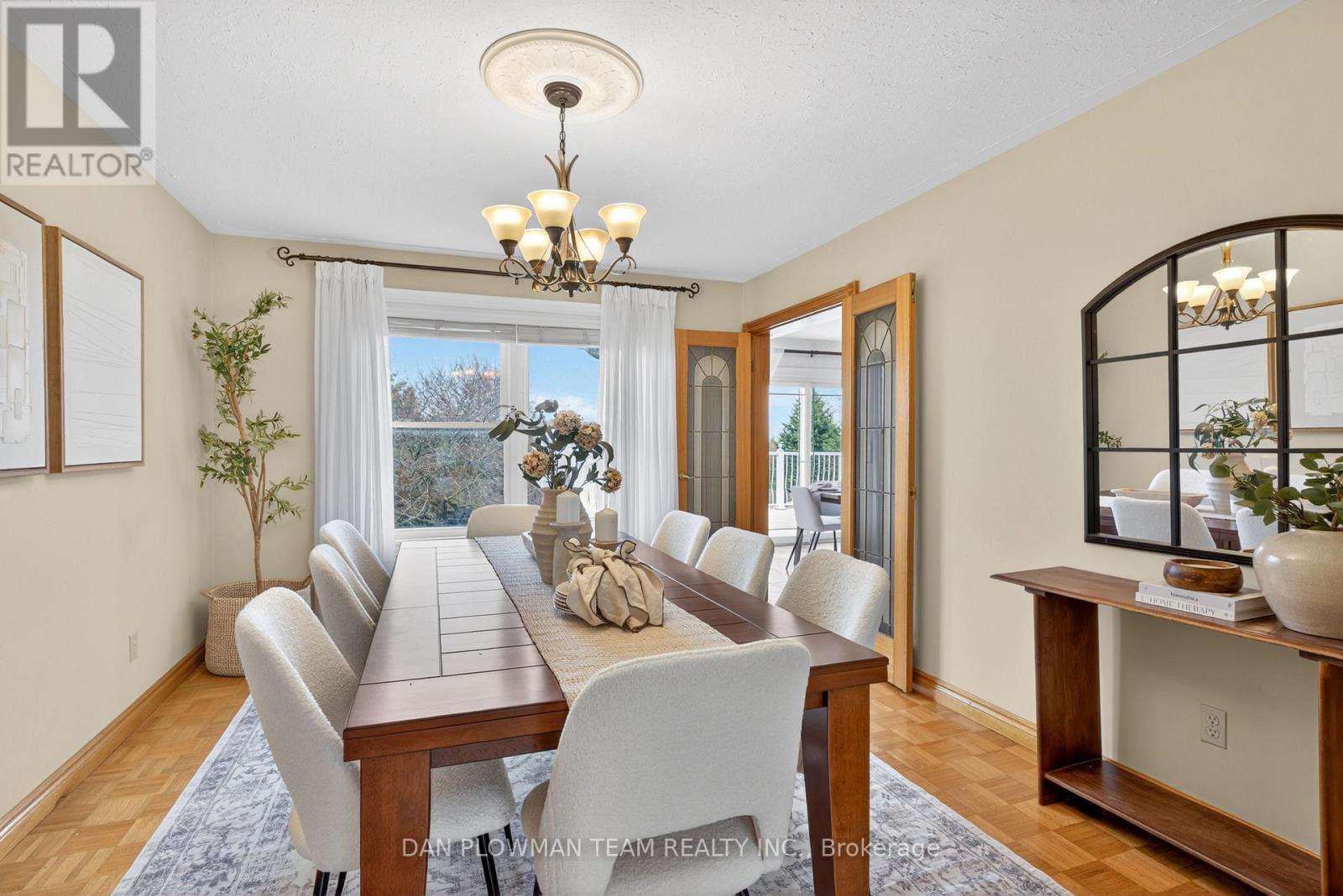 357 Powell Road, Whitby, ON - Indoor Photo Showing Dining Room