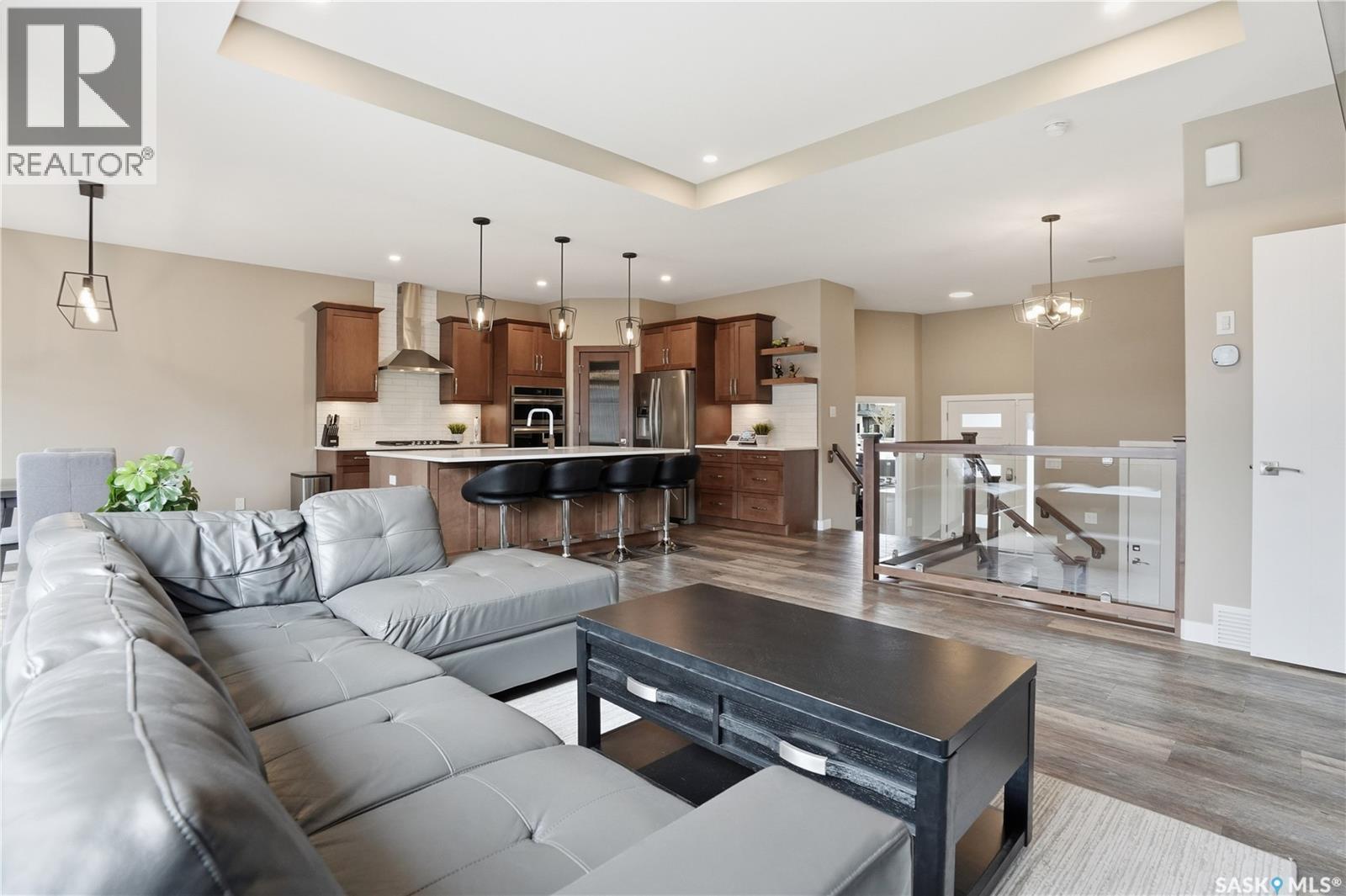 4264 Elderberry Crescent E, Regina, SK - Indoor Photo Showing Living Room