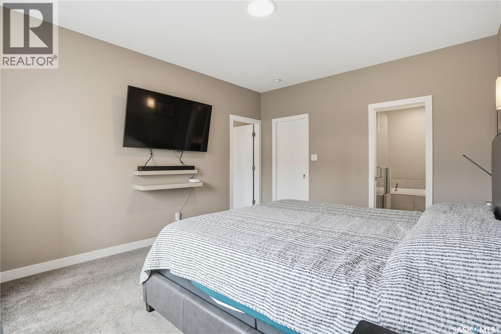 4264 Elderberry Crescent E, Regina, SK - Indoor Photo Showing Bedroom
