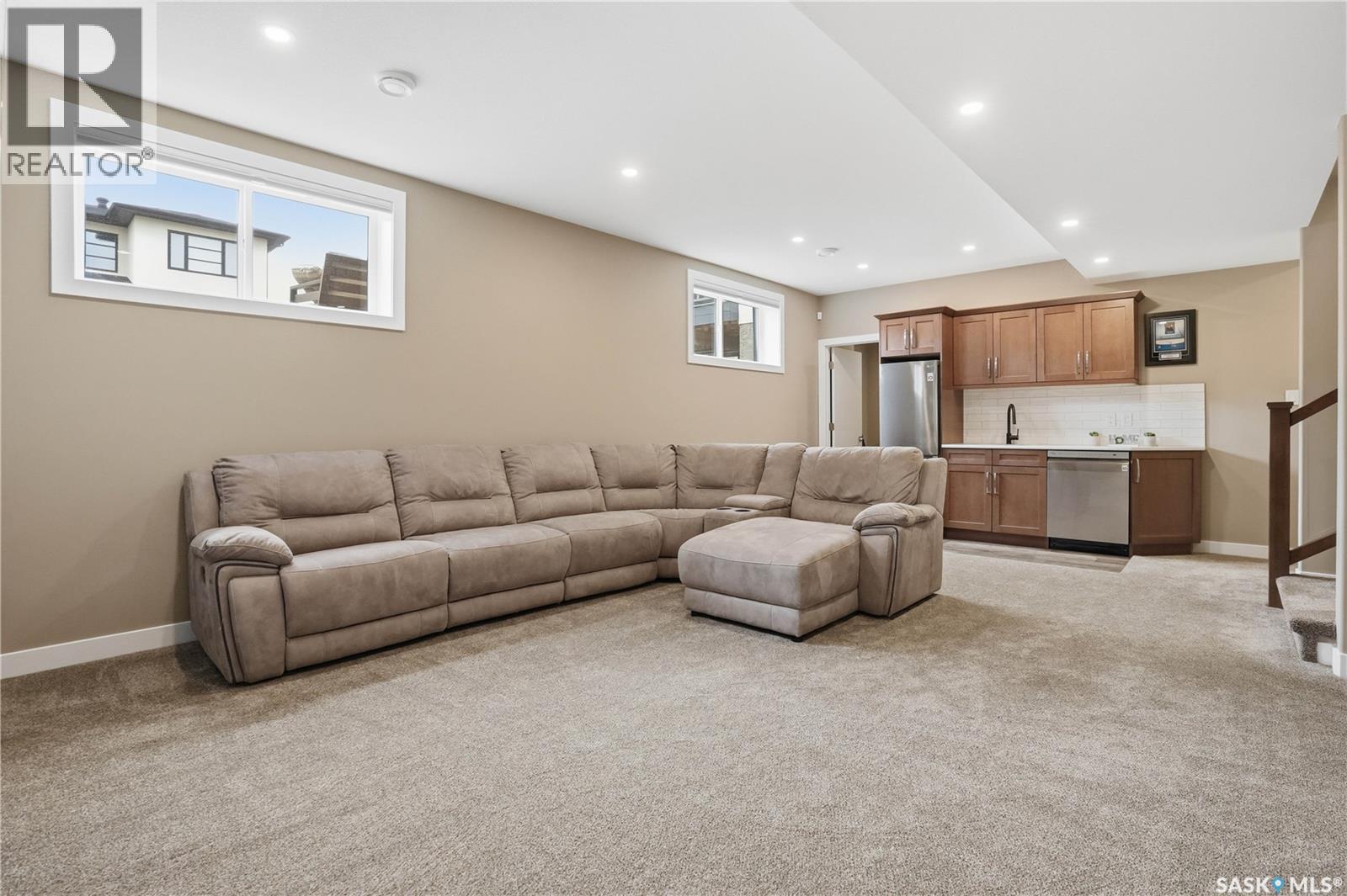 4264 Elderberry Crescent E, Regina, SK - Indoor