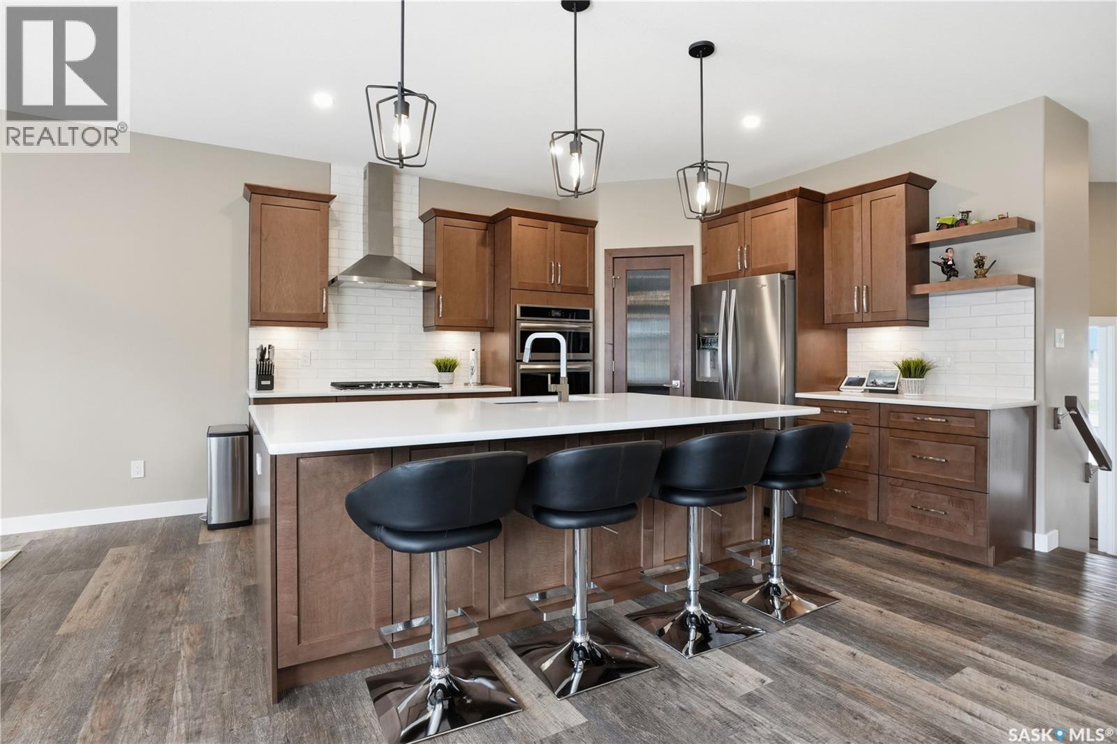 4264 Elderberry Crescent E, Regina, SK - Indoor Photo Showing Kitchen With Upgraded Kitchen