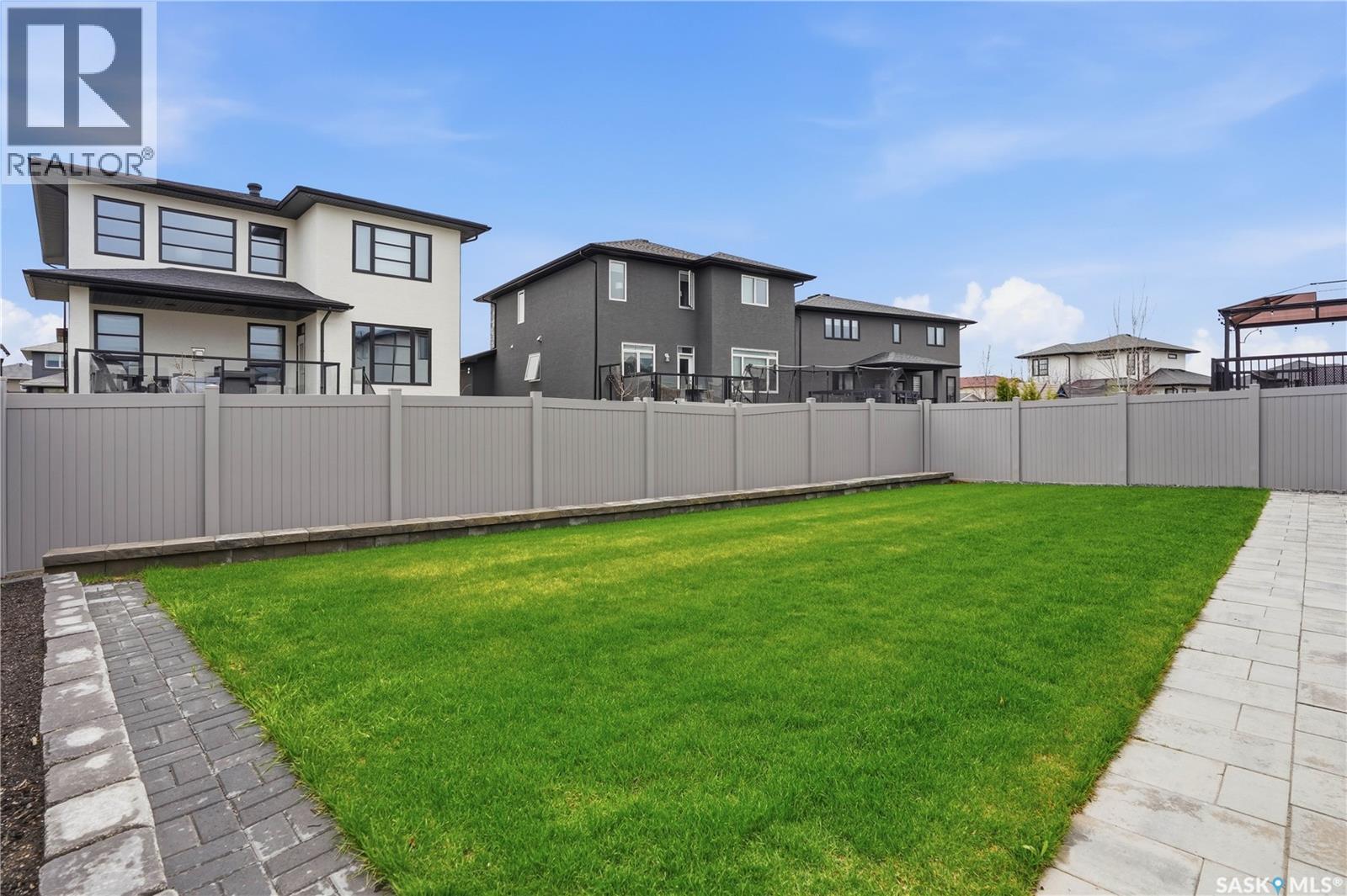 4264 Elderberry Crescent E, Regina, SK - Outdoor