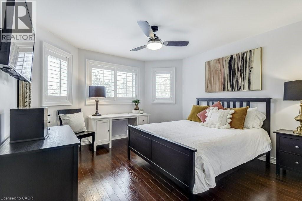 2080 Mckerlie Crescent, Burlington, ON - Indoor Photo Showing Bedroom