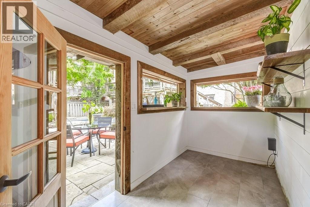 2080 Mckerlie Crescent, Burlington, ON - Indoor Photo Showing Other Room