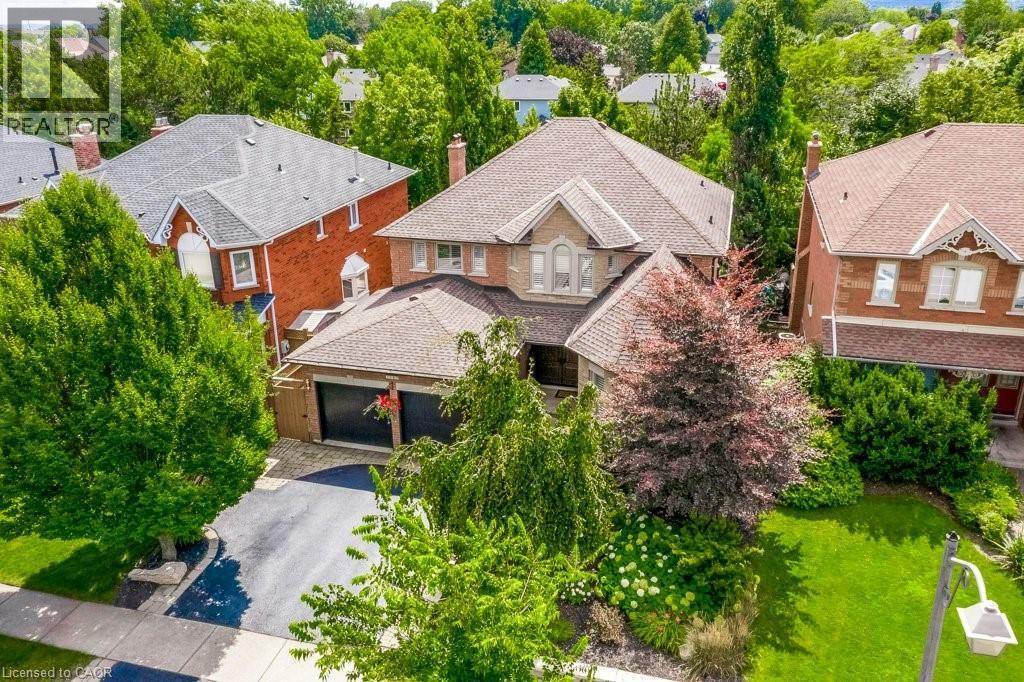 2080 Mckerlie Crescent, Burlington, ON - Outdoor