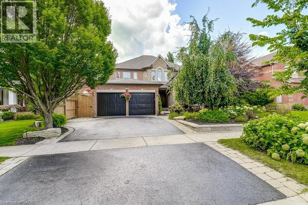 2080 Mckerlie Crescent, Burlington, ON - Outdoor