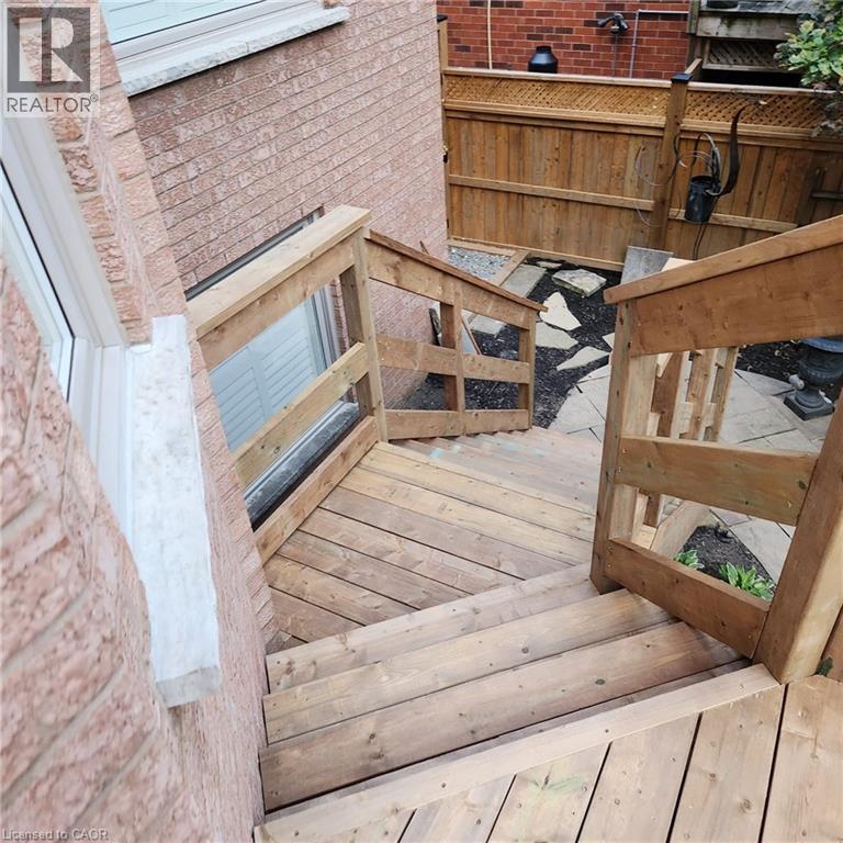 2080 Mckerlie Crescent, Burlington, ON - Outdoor With Exterior