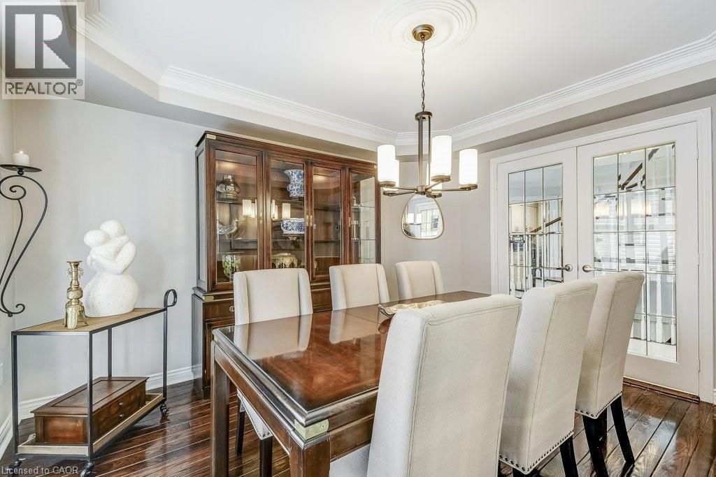 2080 Mckerlie Crescent, Burlington, ON - Indoor Photo Showing Dining Room