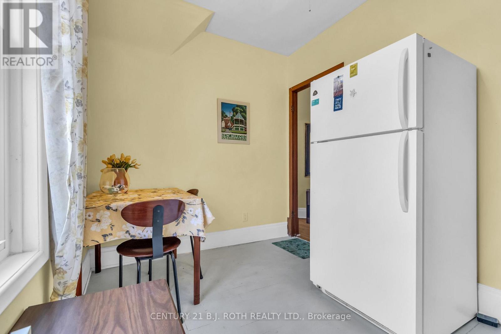 32 Samuel Street, Kitchener, ON - Indoor Photo Showing Other Room