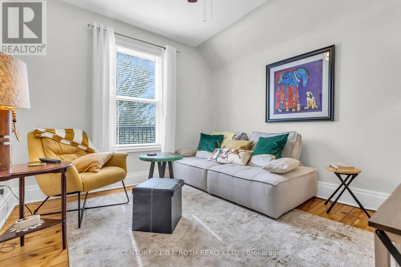 32 Samuel Street, Kitchener, ON - Indoor