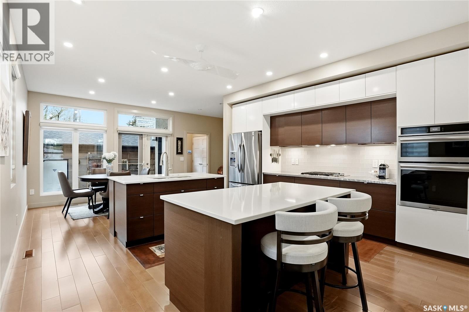 1212 Broadway Avenue E, Saskatoon, SK - Indoor Photo Showing Kitchen With Upgraded Kitchen