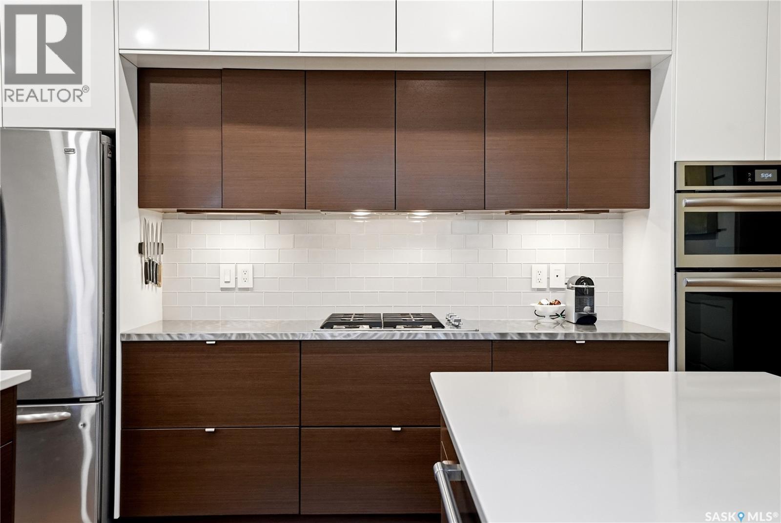 1212 Broadway Avenue E, Saskatoon, SK - Indoor Photo Showing Kitchen With Upgraded Kitchen