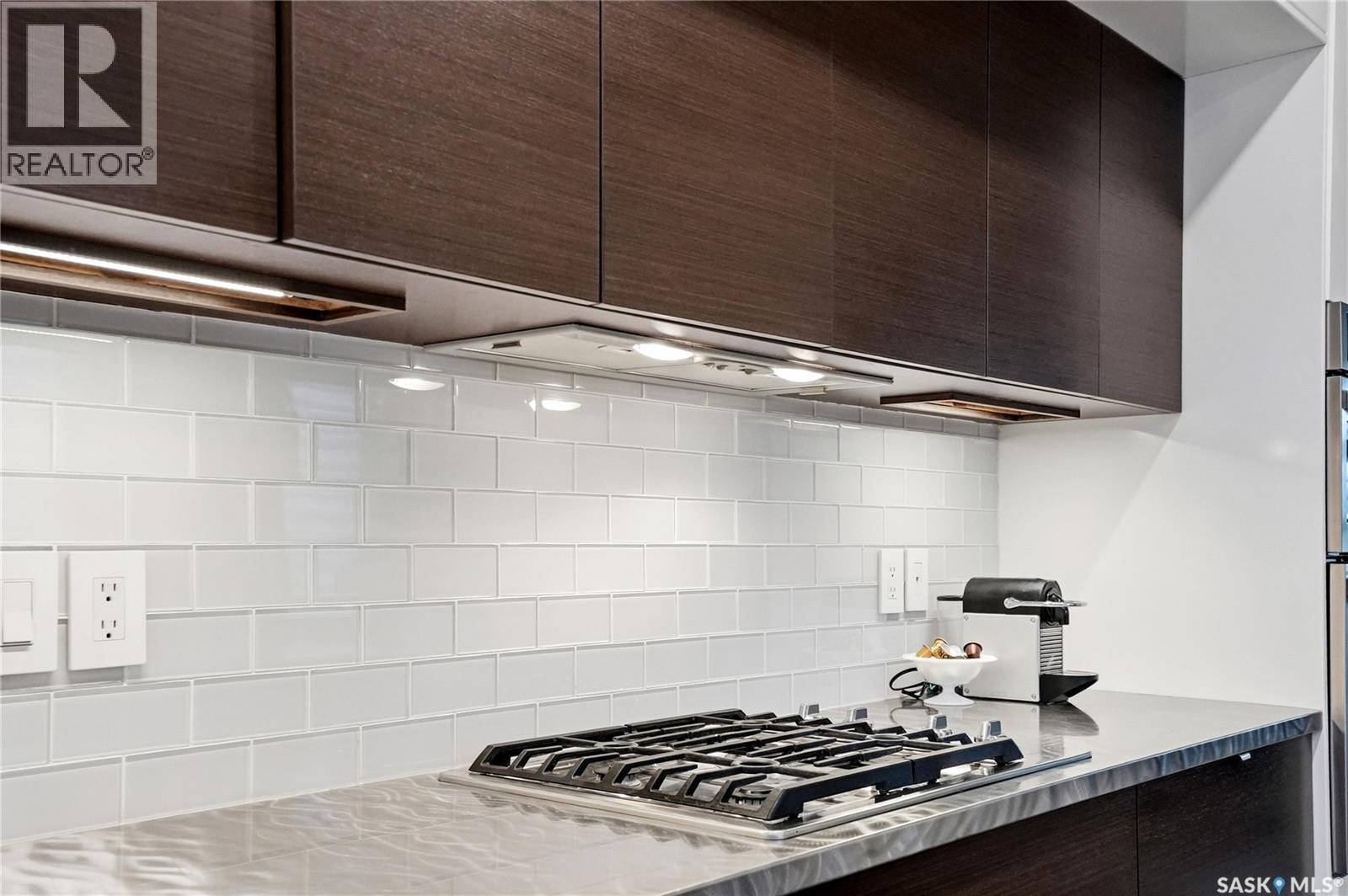 1212 Broadway Avenue E, Saskatoon, SK - Indoor Photo Showing Kitchen