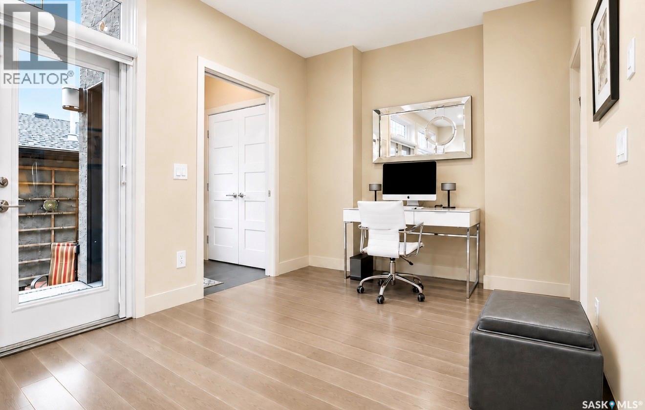 1212 Broadway Avenue E, Saskatoon, SK - Indoor Photo Showing Office
