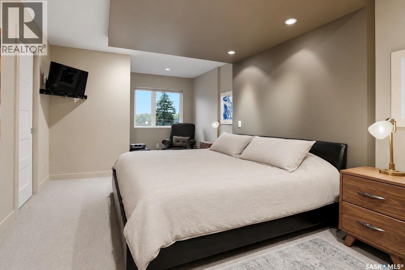 1212 Broadway Avenue E, Saskatoon, SK - Indoor Photo Showing Bedroom
