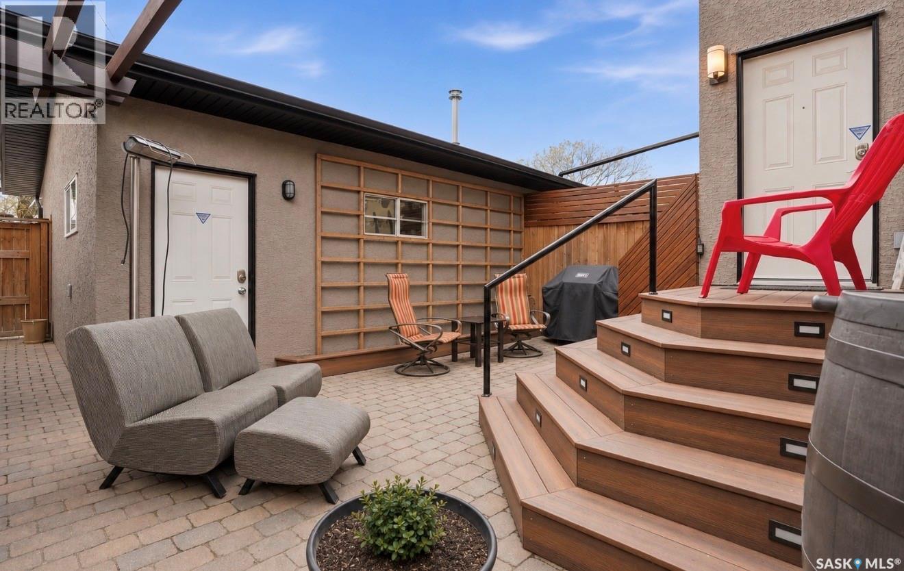 1212 Broadway Avenue E, Saskatoon, SK - Outdoor With Exterior
