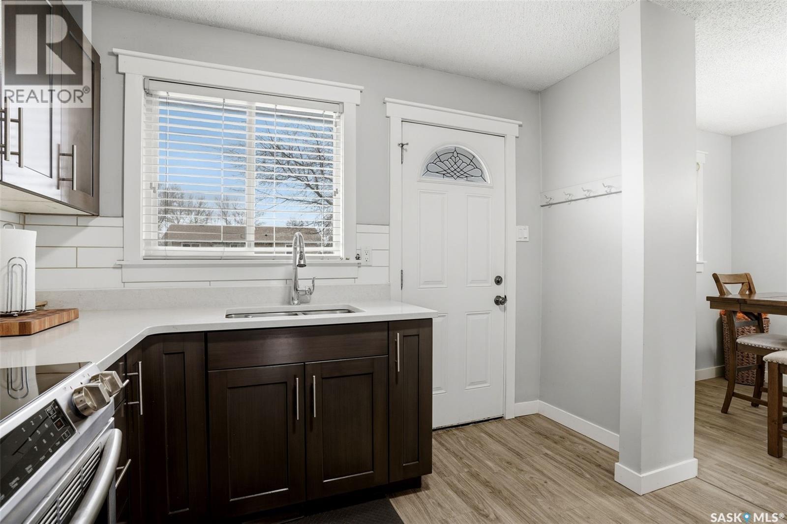 14 Diamond Street, Regina, SK - Indoor Photo Showing Kitchen