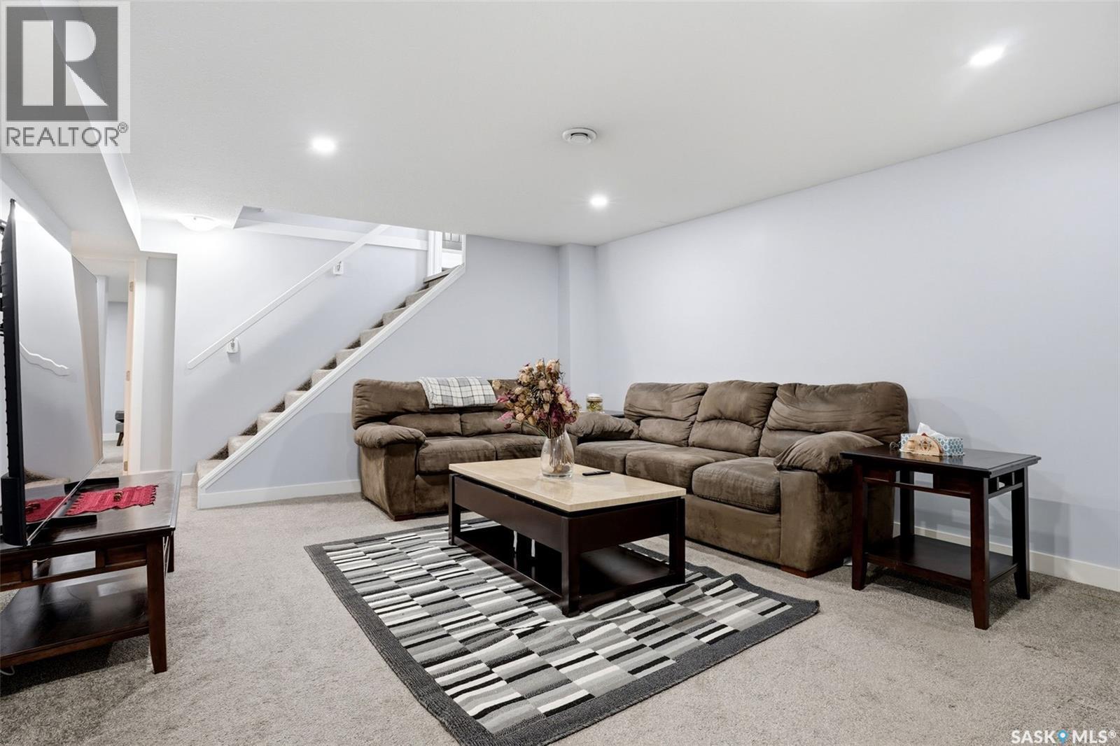 14 Diamond Street, Regina, SK - Indoor
