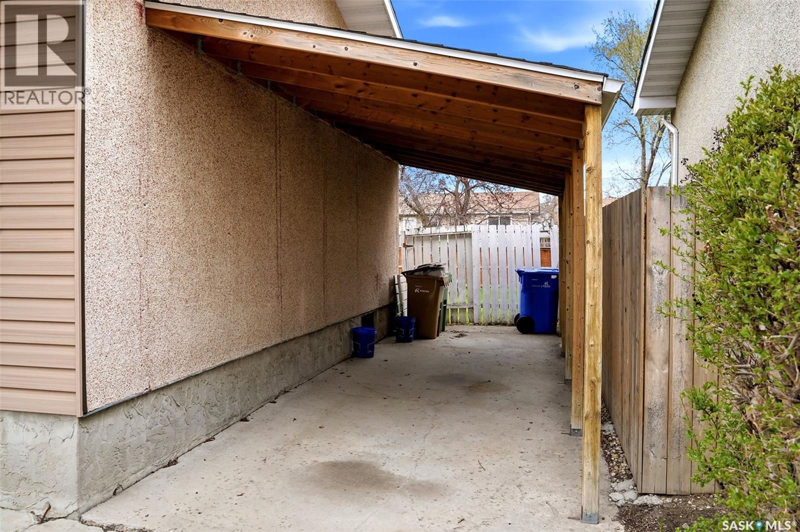 14 Diamond Street, Regina, SK - Outdoor With Exterior