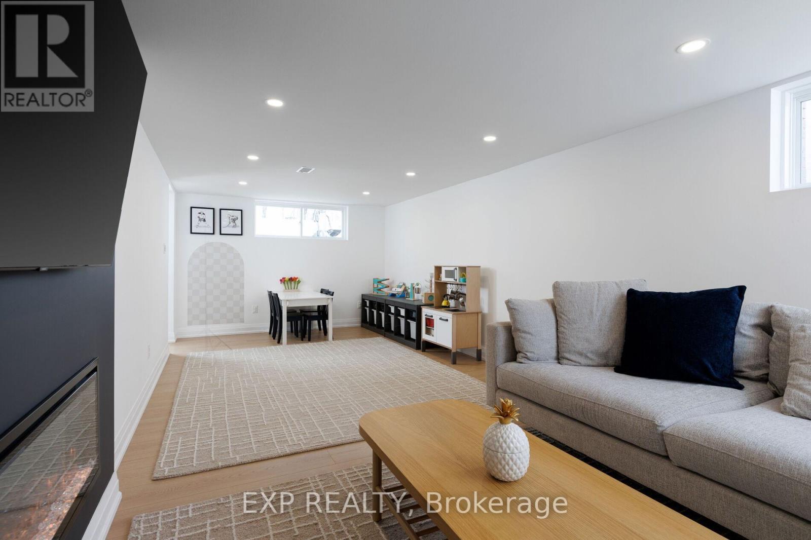 1761 Coram Crescent, Mississauga, ON - Indoor