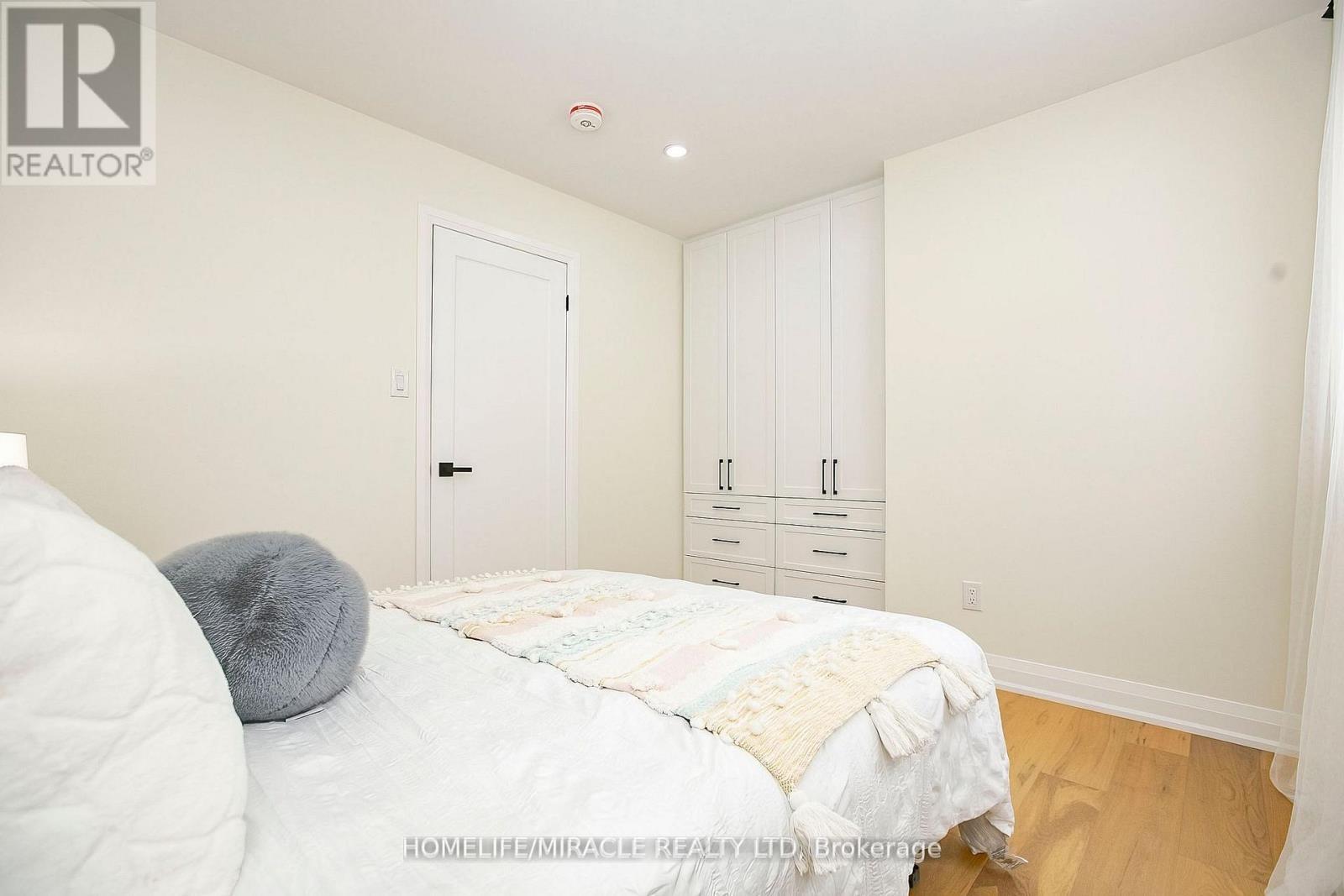 52 Foxacre Row, Brampton, ON - Indoor Photo Showing Bedroom