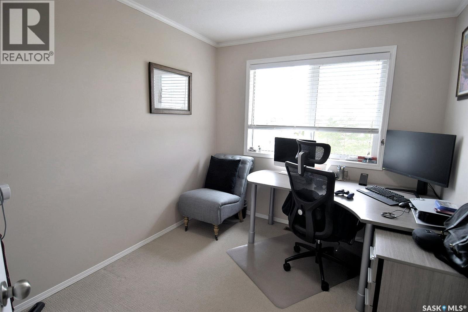 102 1022 Hampton Circle, Saskatoon, SK - Indoor Photo Showing Office