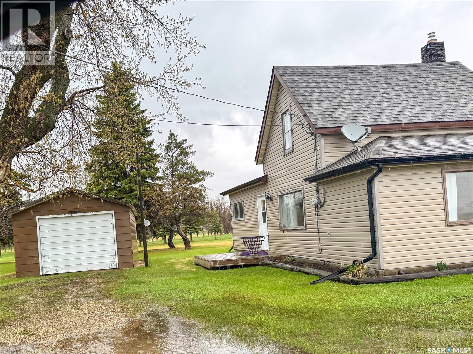 710 Cherry Street, Wolseley, SK - Outdoor