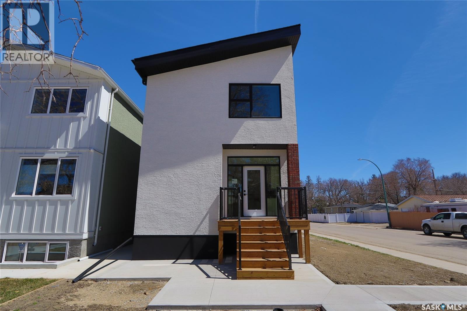 2475 Mcara Street, Regina, SK - Outdoor