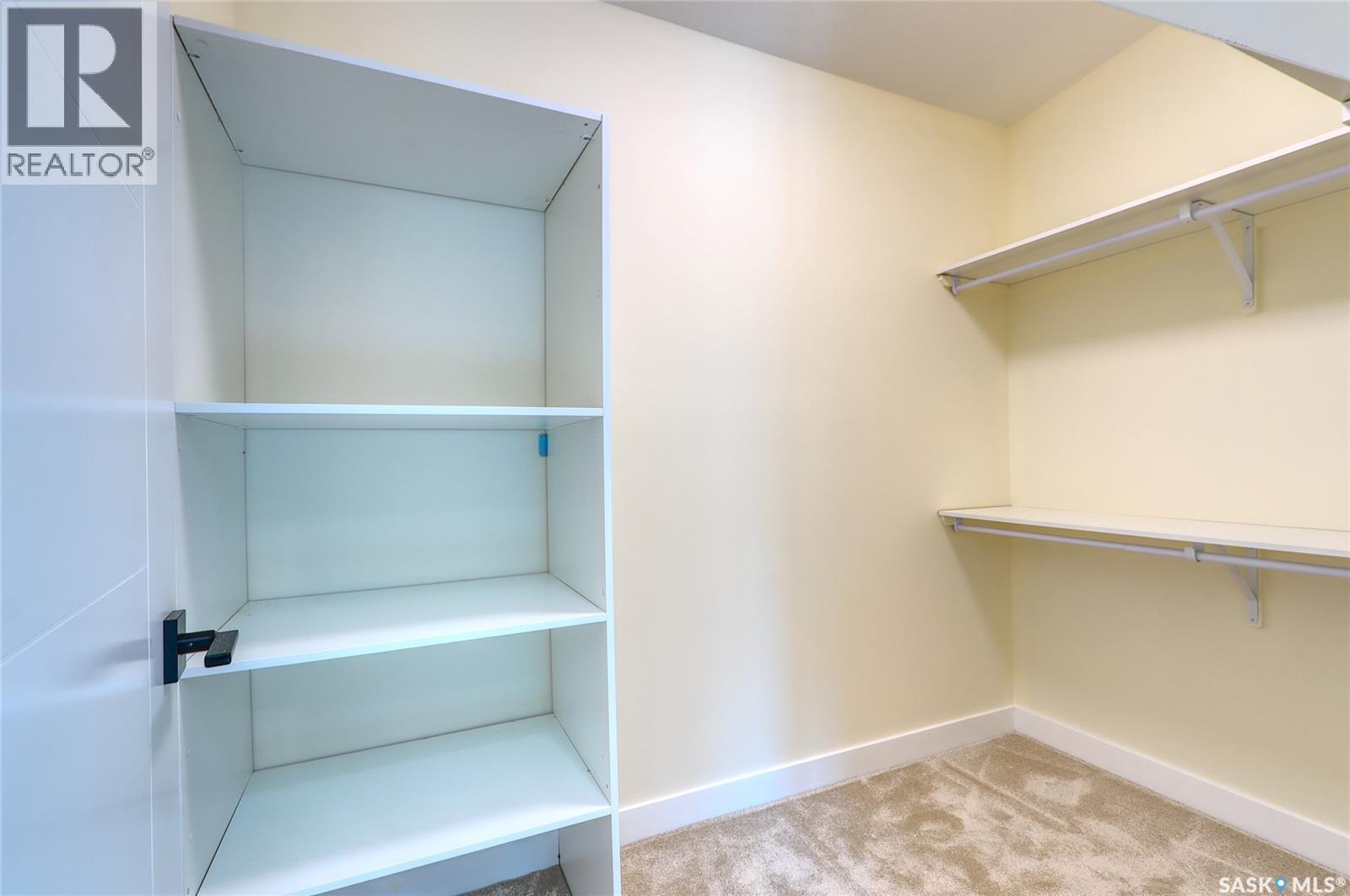 2475 Mcara Street, Regina, SK - Indoor With Storage