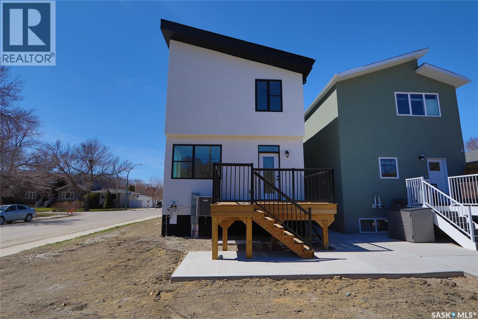 2475 Mcara Street, Regina, SK - Outdoor
