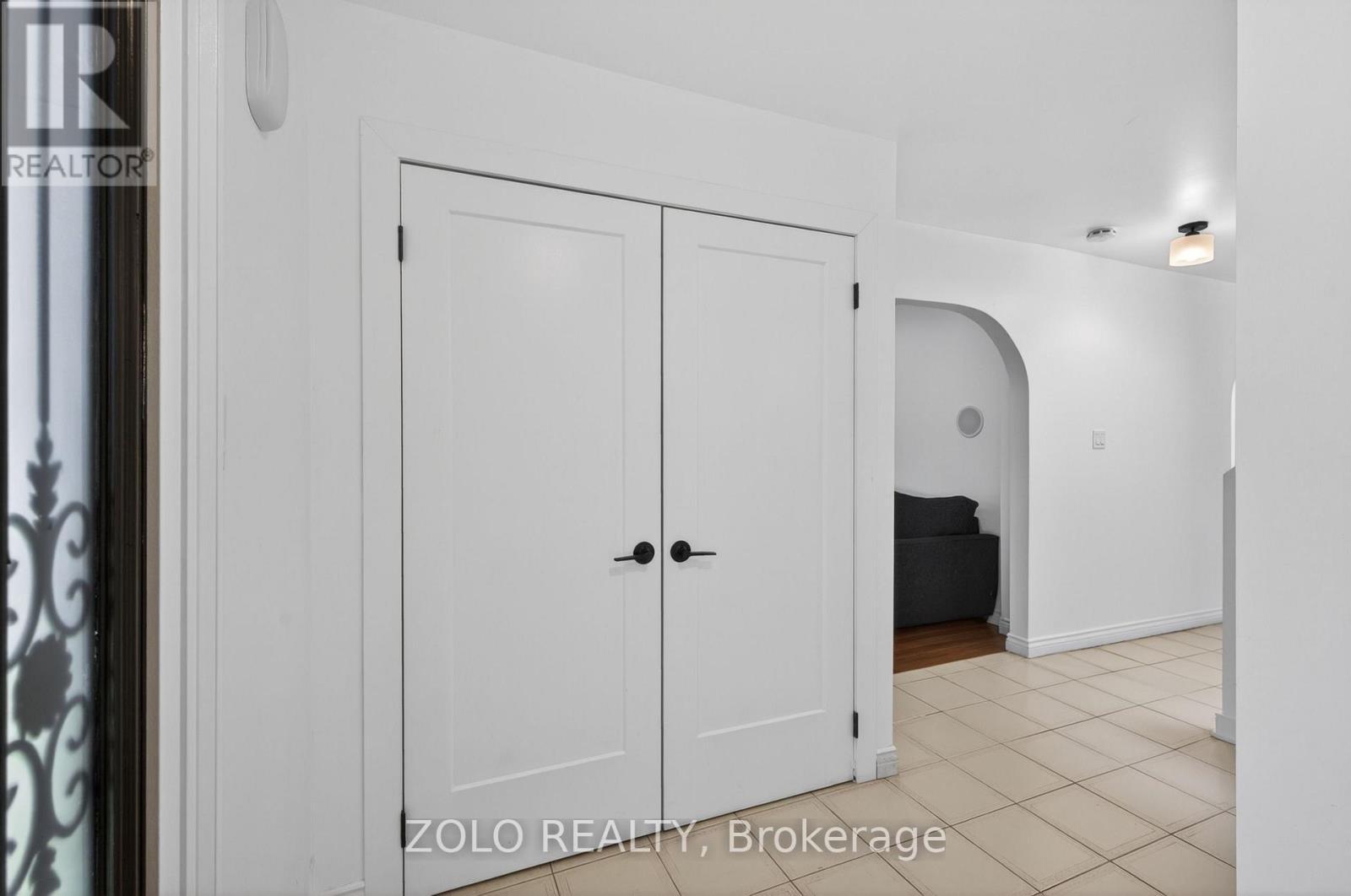 6166 Kindree Circle, Mississauga, ON - Indoor Photo Showing Other Room