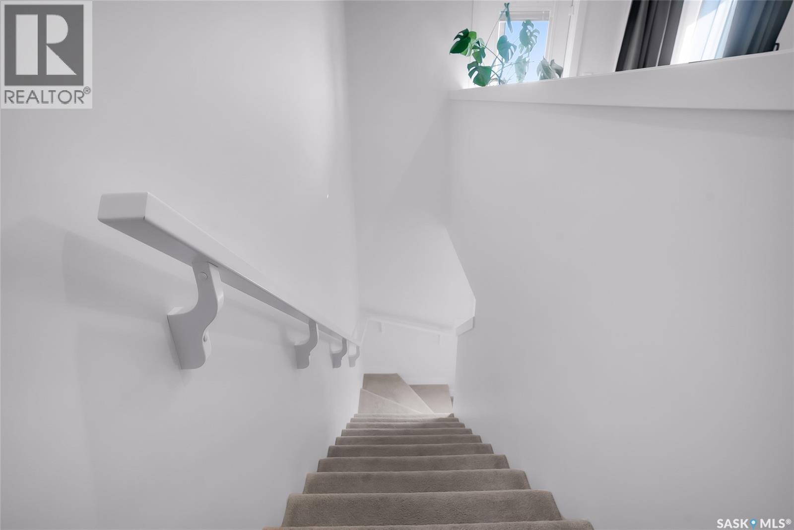 9 651 Dubois Crescent, Saskatoon, SK - Indoor