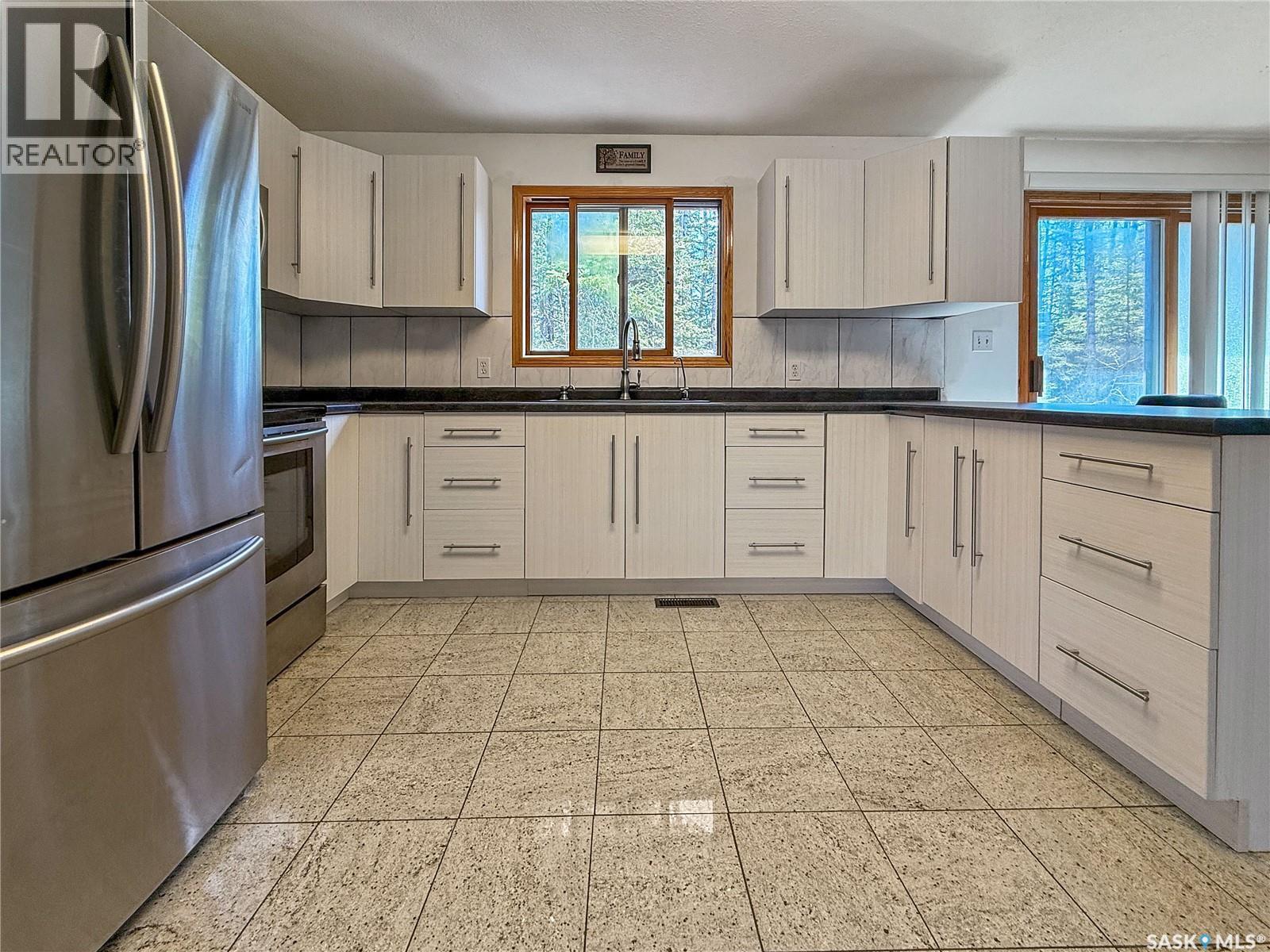 12 5Th Avenue, Candle Lake, SK - Indoor Photo Showing Kitchen
