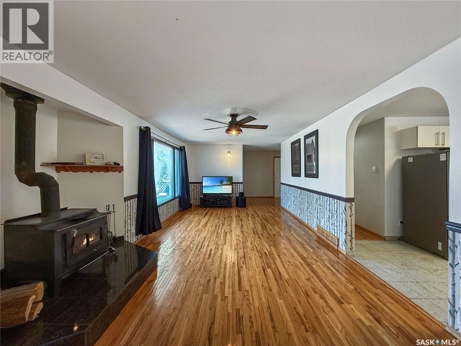 12 5Th Avenue, Candle Lake, SK - Indoor Photo Showing Other Room