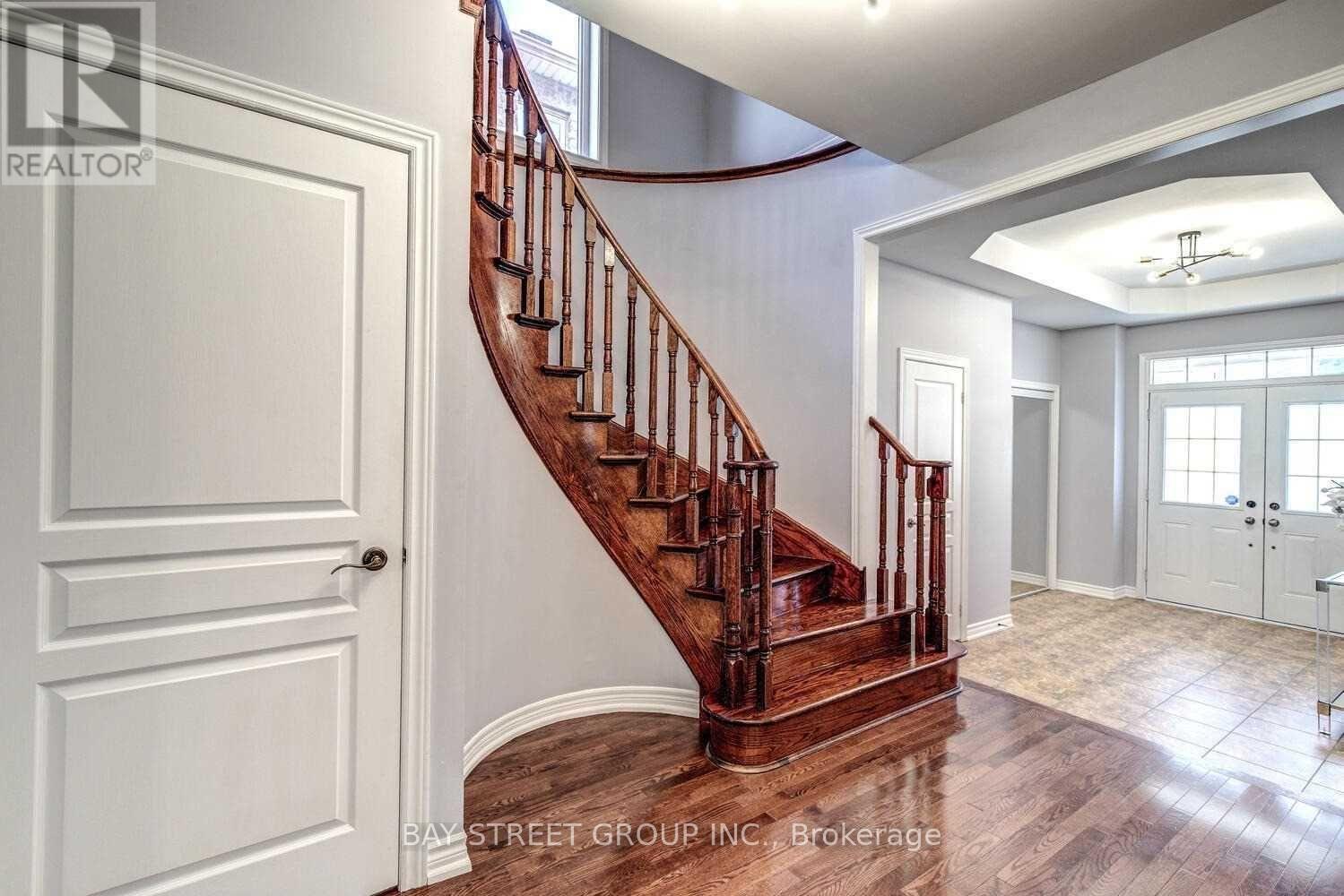 Upper - 134 Ascalon Drive, Vaughan, ON - Indoor Photo Showing Other Room