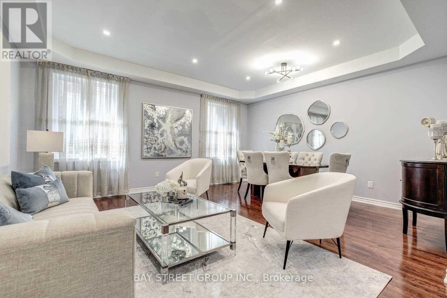Upper - 134 Ascalon Drive, Vaughan, ON - Indoor Photo Showing Living Room