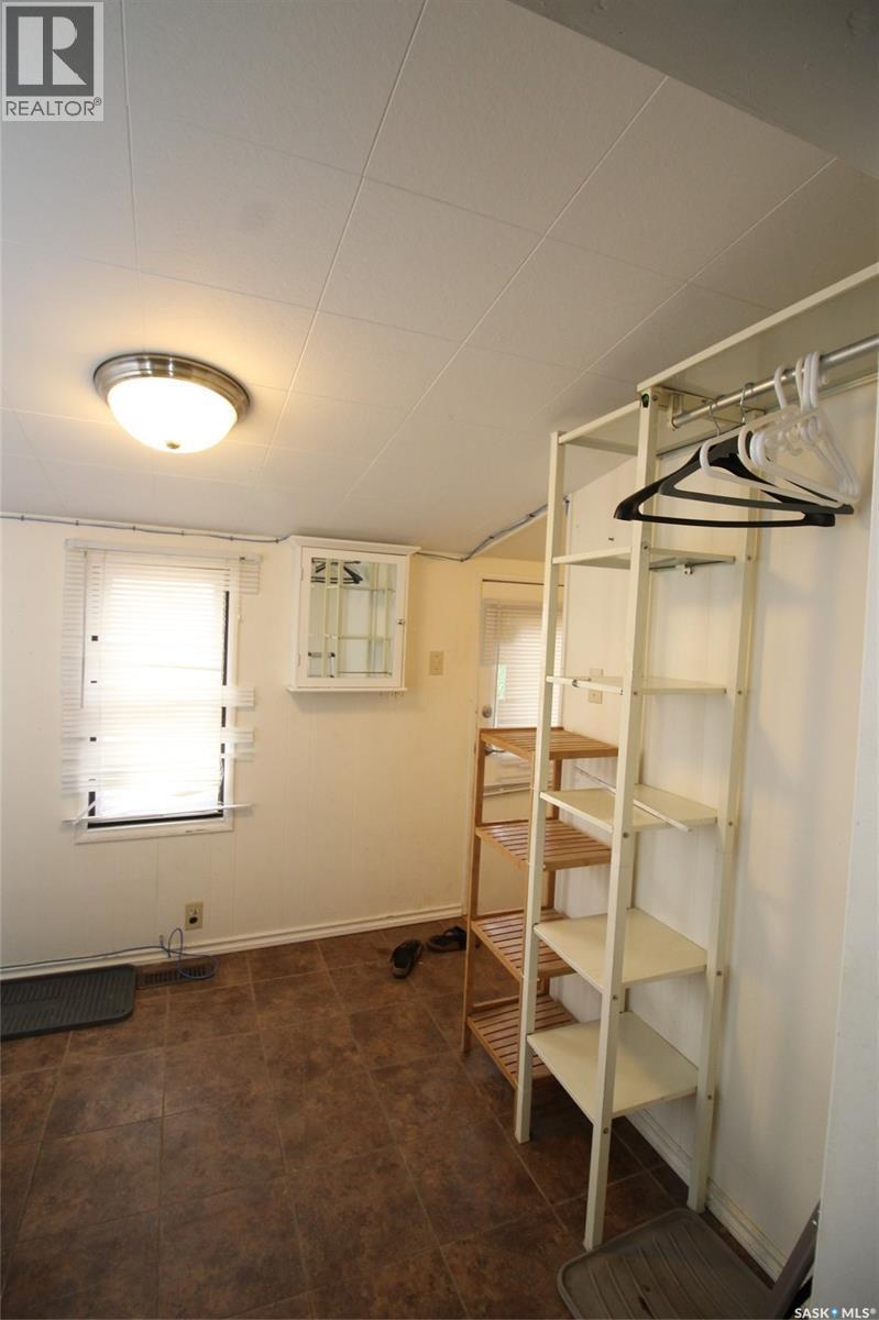 403 4Th Street W, Shaunavon, SK - Indoor
