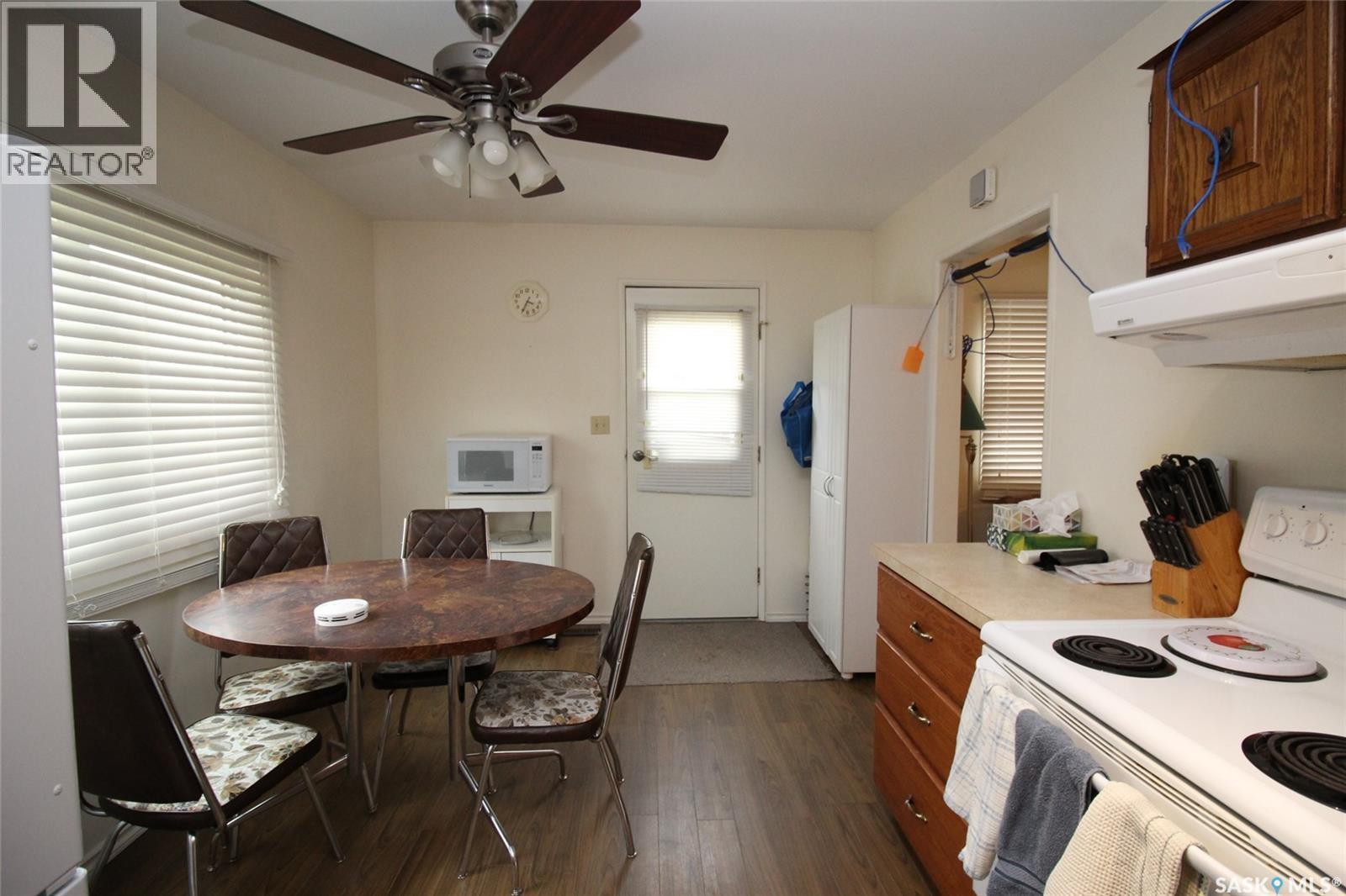403 4Th Street W, Shaunavon, SK - Indoor